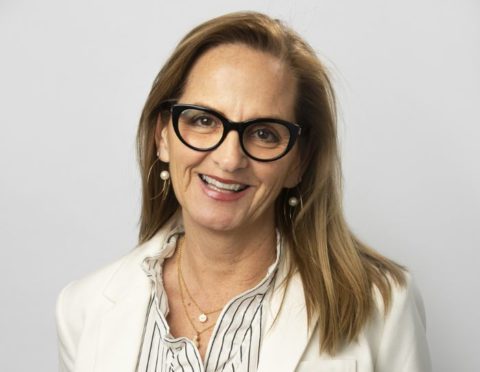 Debra Geroux headshot