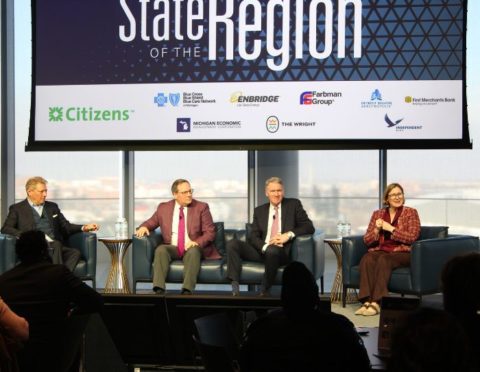 Moderator Devin Scillian speaks with State of the Region panelists Michael Robinet, Peter Quigley, and Anna Paulson.