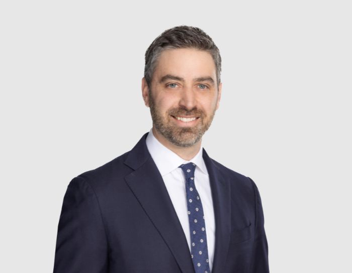 Corey Levin headshot