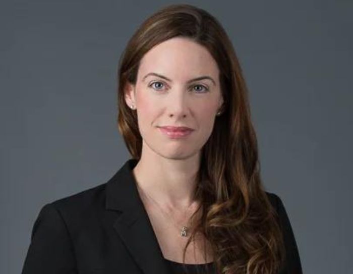 Erin Pawlowski headshot