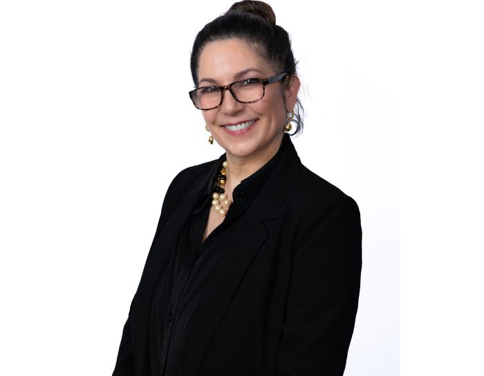 Laura Fasussie headshot