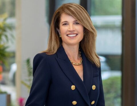 Laura Brownfield headshot