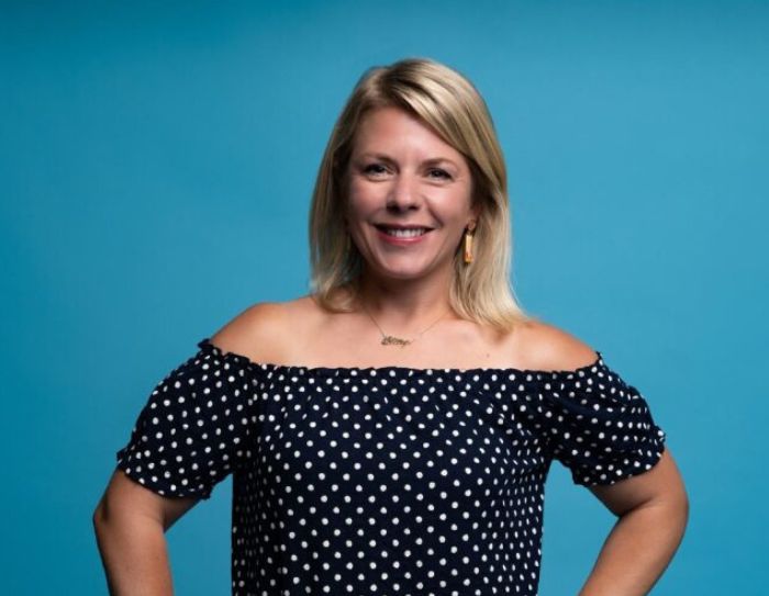 Amy Peterson headshot