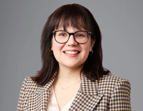 Lexi Lauring headshot